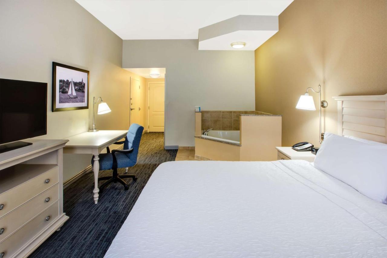 Hampton Inn & Suites - Cape Cod / West Yarmouth Eksteriør billede